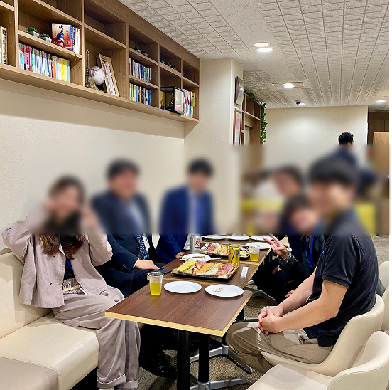 10 大阪で合同企業研修スタート「一生涯の仲間」と未来を拓く学びへ｜やさしいビジネススクール「次世代中核メンバー養成アカデミー」